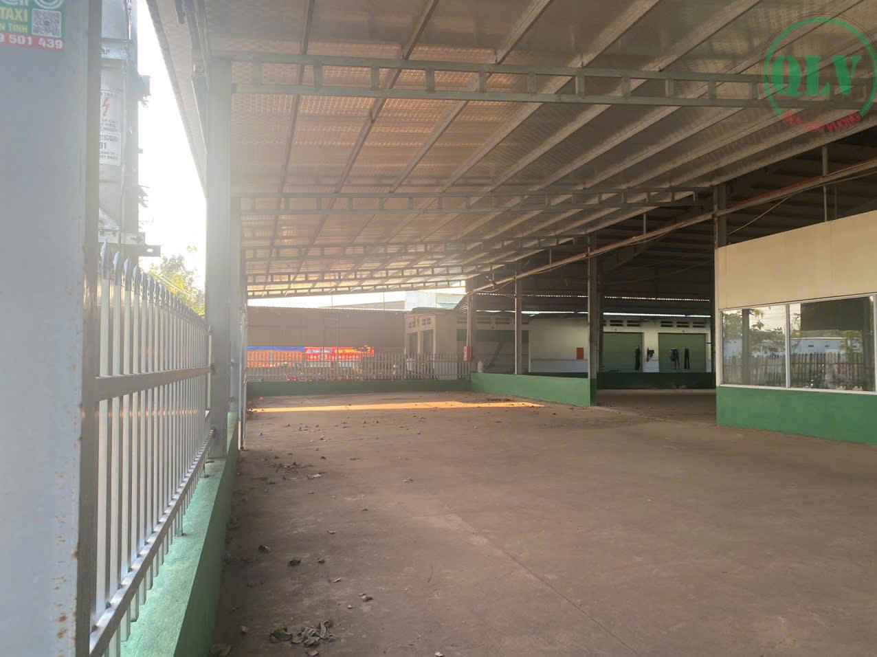 买工厂，质量良好，价格优惠，手续齐全，位于工业区内