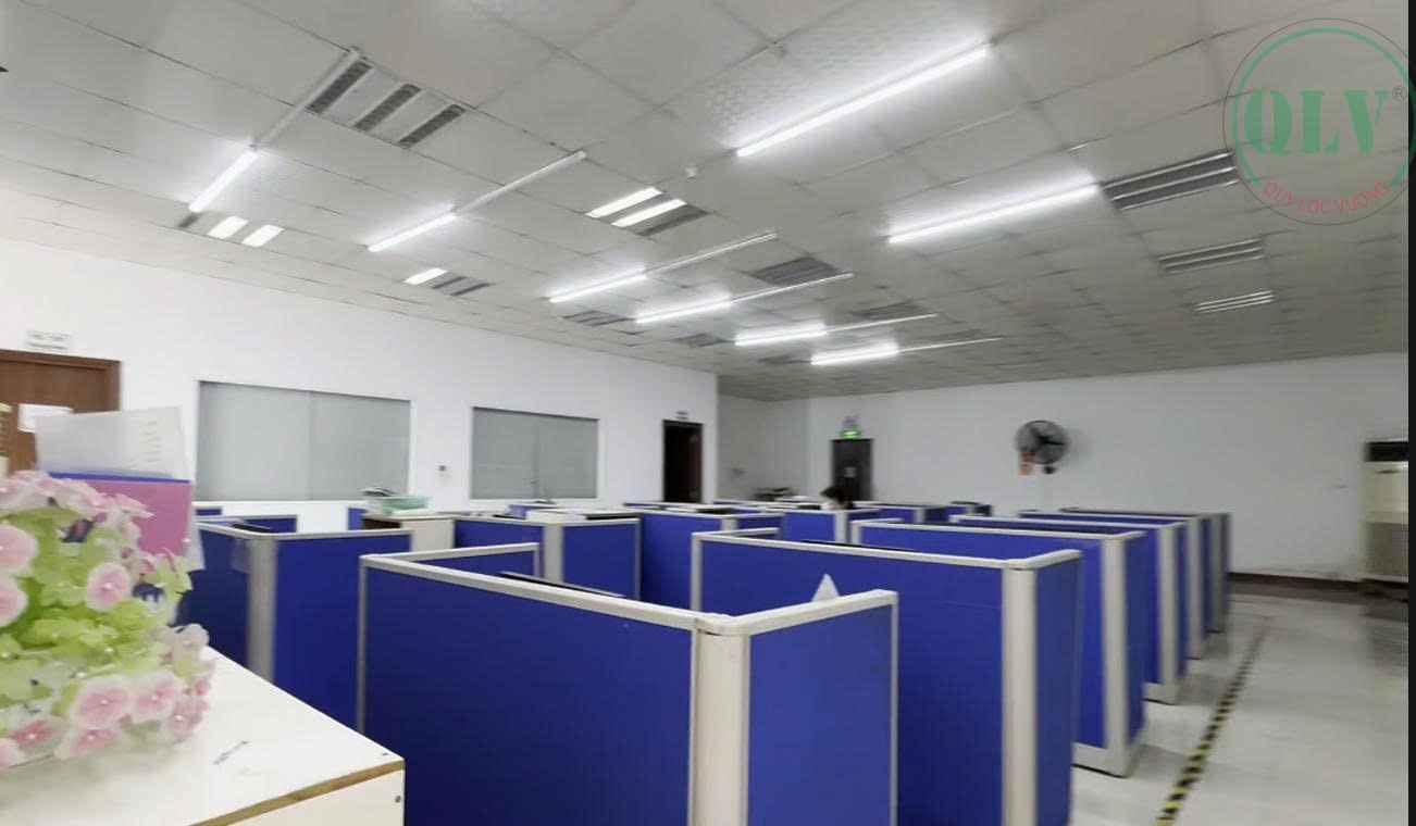 售工业区厂房，高品质生产设施，附带办公室