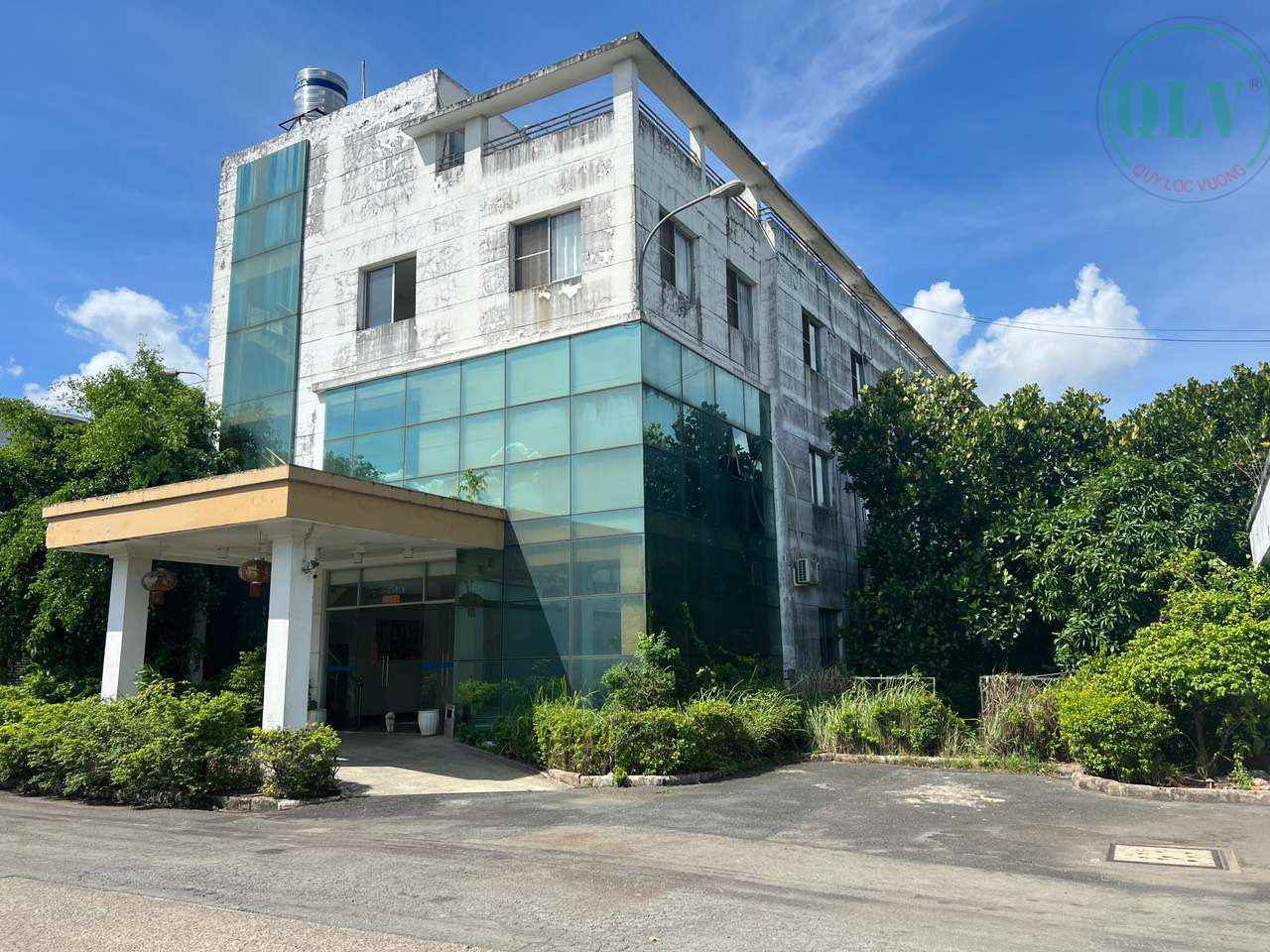 出售西宁工业区厂房，位置优越，证件齐全