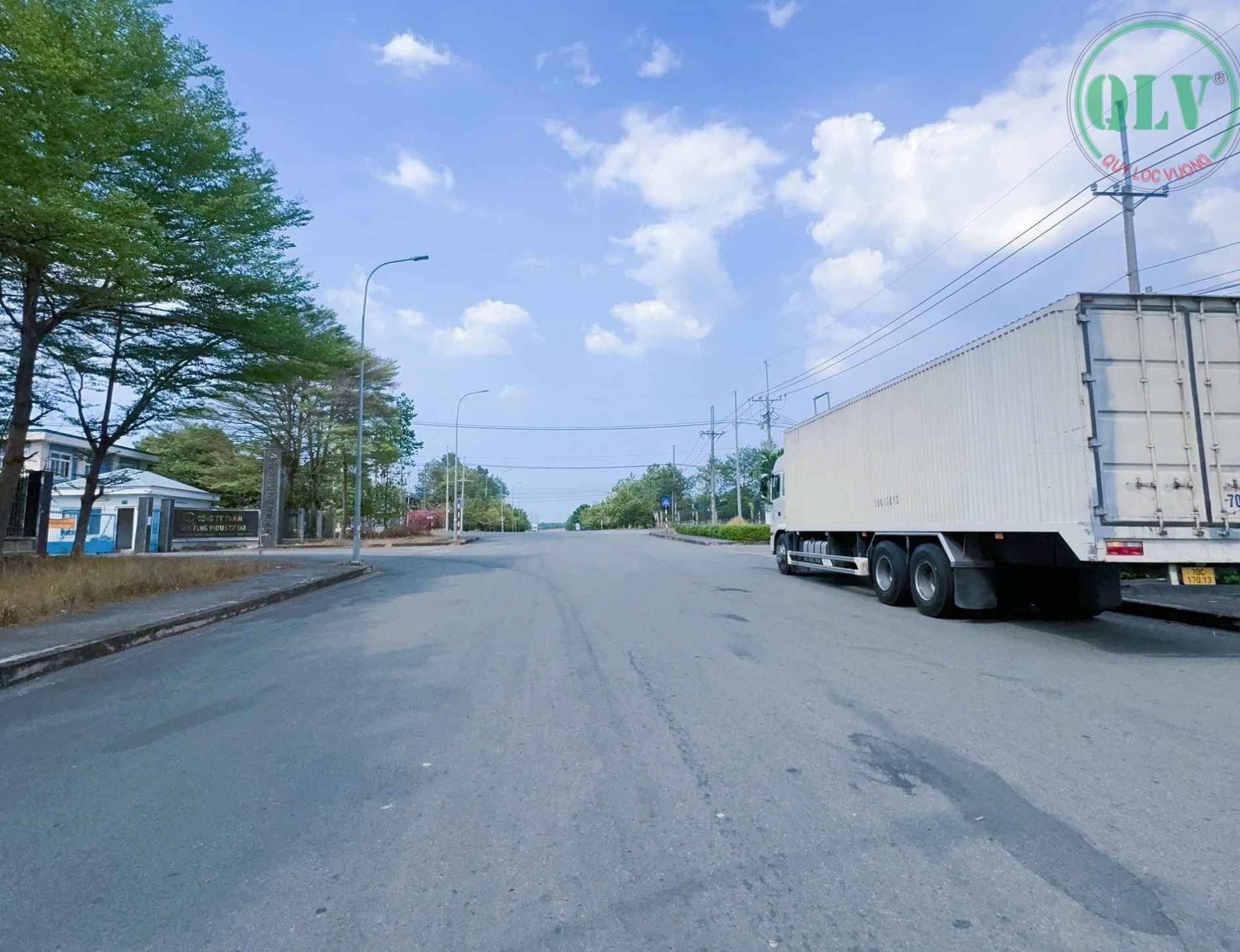 出售同奈省厂房, 仁泽工业区, 24.560平方米，新厂房，黄金地段