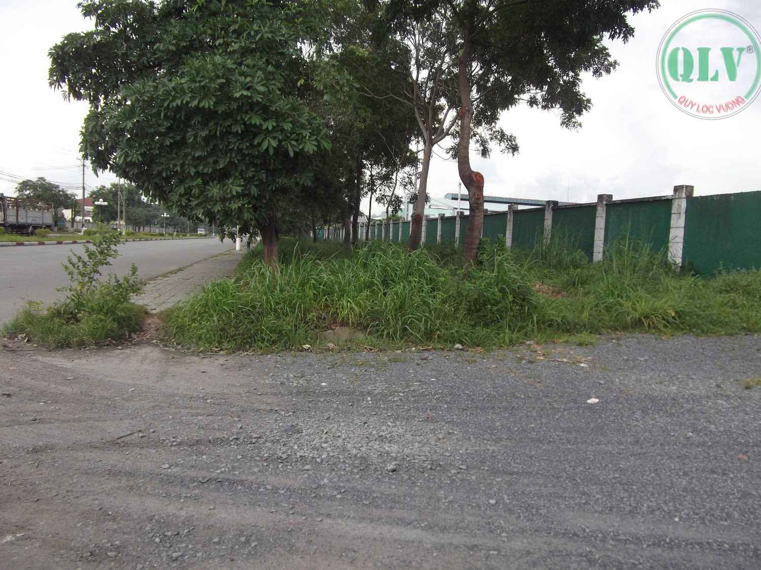 越南工业地产投资，整块土地19,711平方米，位于平阳省风神工业园区，发展潜力巨