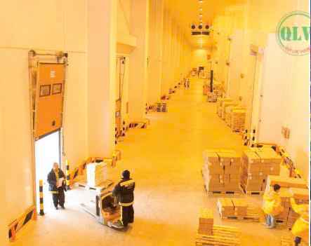 胡志明市靠近港口的仓库出租，配备VNA货架系统和现代化升降设备