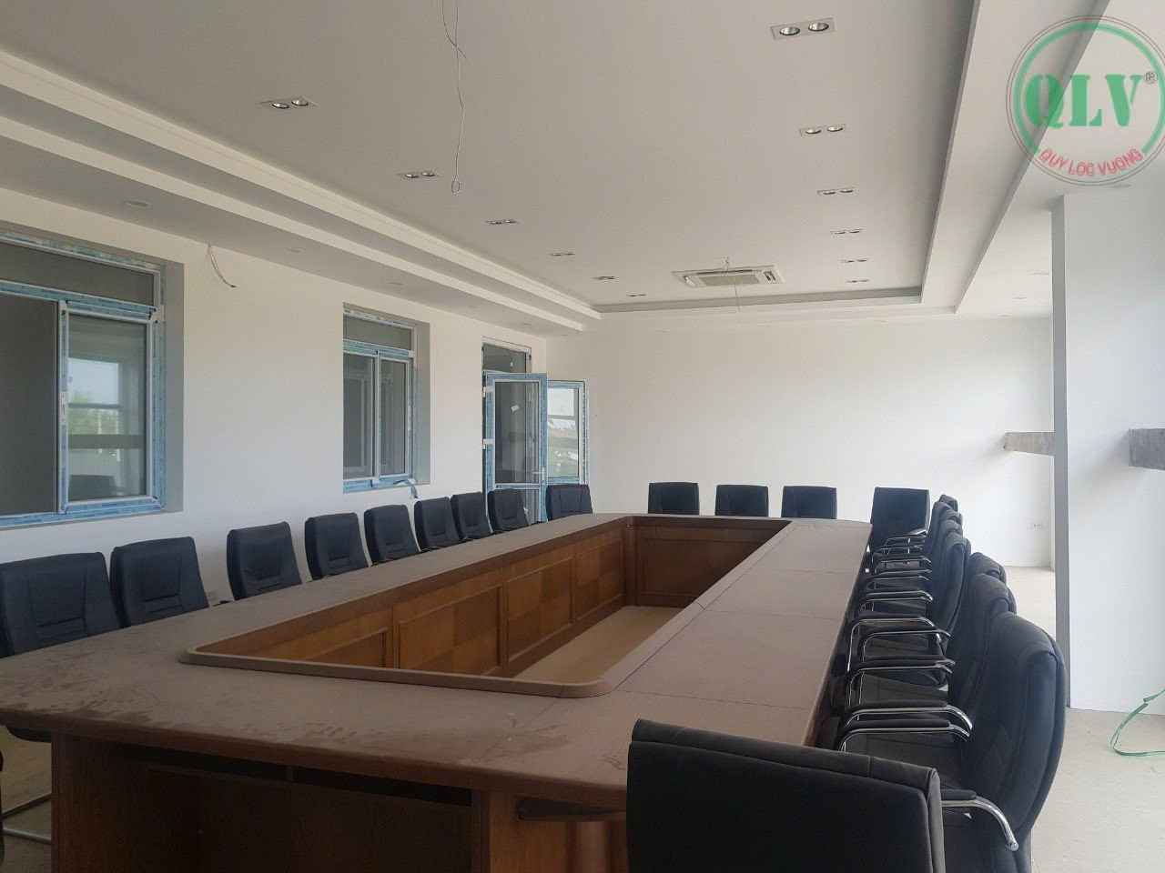 越南工业地产投资, 厂房美观，办公设施齐全，出售或出租机会优越