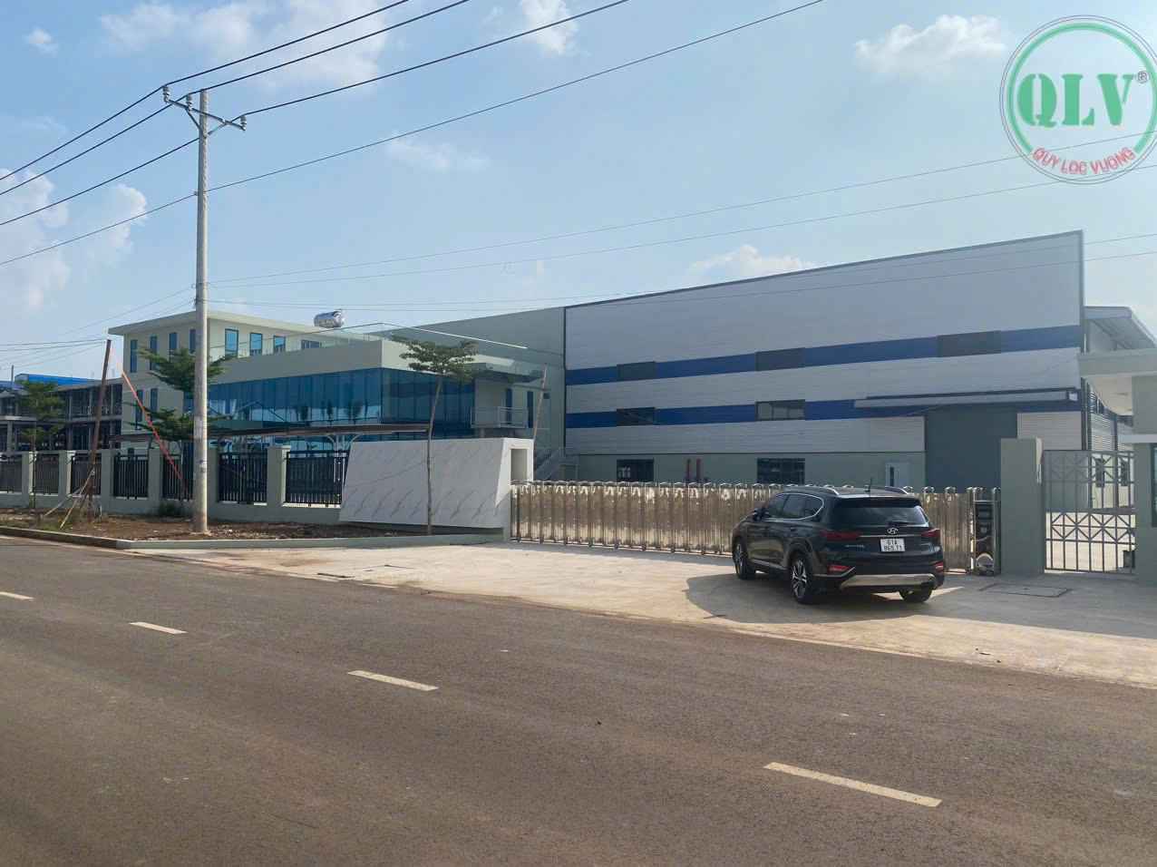 同奈省工厂出售，设施现代，位于大型工业园区，交通便利