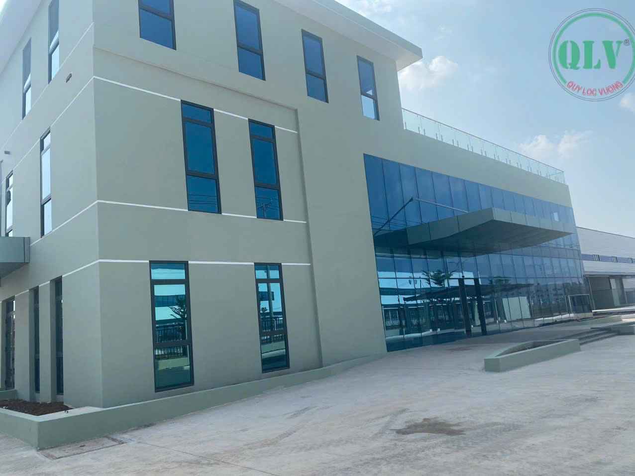 同奈省工厂出售，设施现代，位于大型工业园区，交通便利