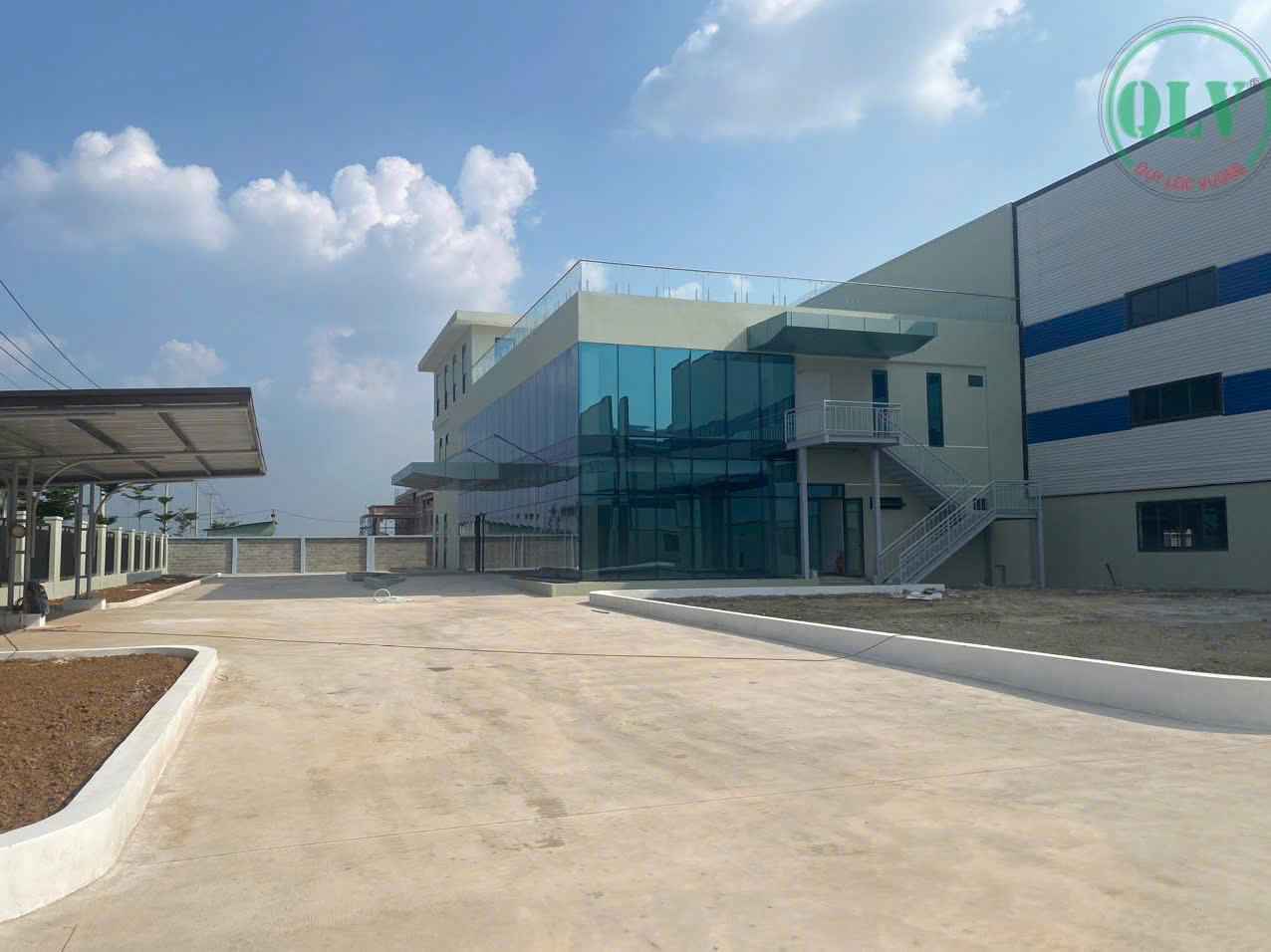 同奈省工厂出售，设施现代，位于大型工业园区，交通便利