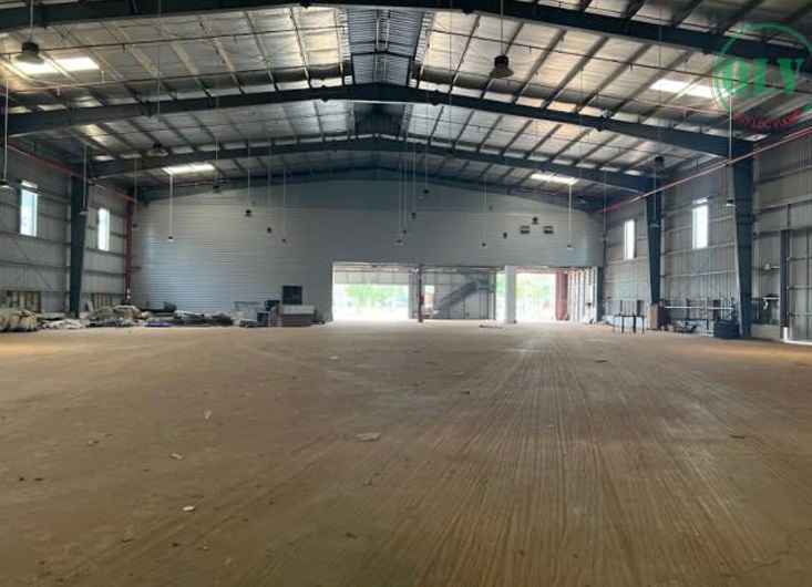 同奈省工厂出售，质量优良，带办公区，位于大型工业区核心位置