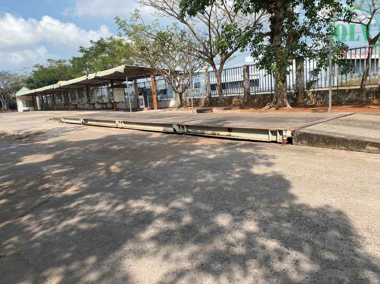 头顿工厂出售，厂房优美，设施现代化，位于工业区黄金地段