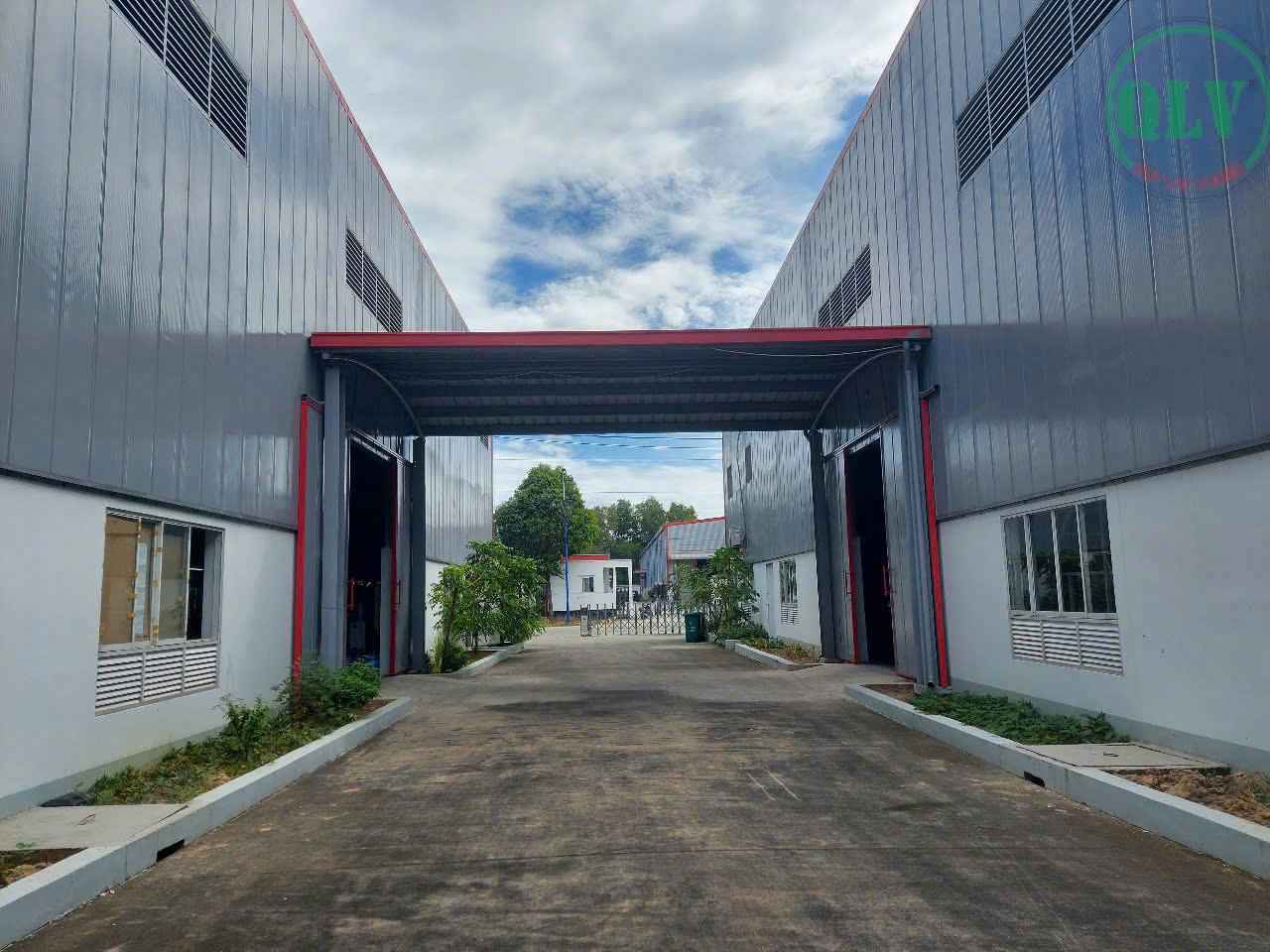 平阳省工厂出售, 占地5,000平方米, 厂房漂亮, 技术设施齐全