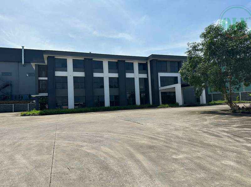 同奈省厂房出租，厂房美观，配有三层办公楼