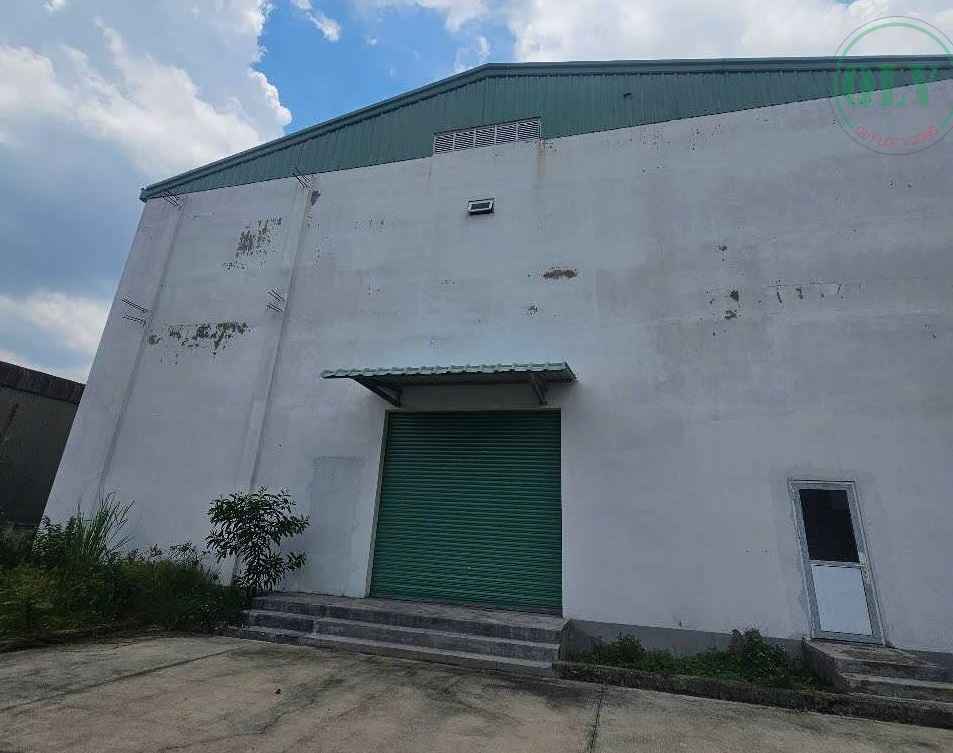 胡志明市工厂出租，两层厂房，干净整洁