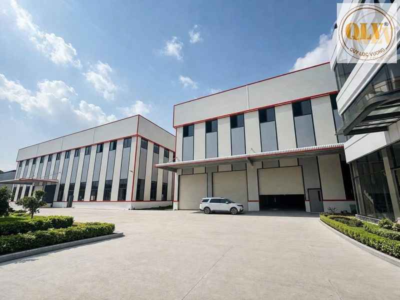 平阳省工厂出租，位于大型工业园区内，配备电梯