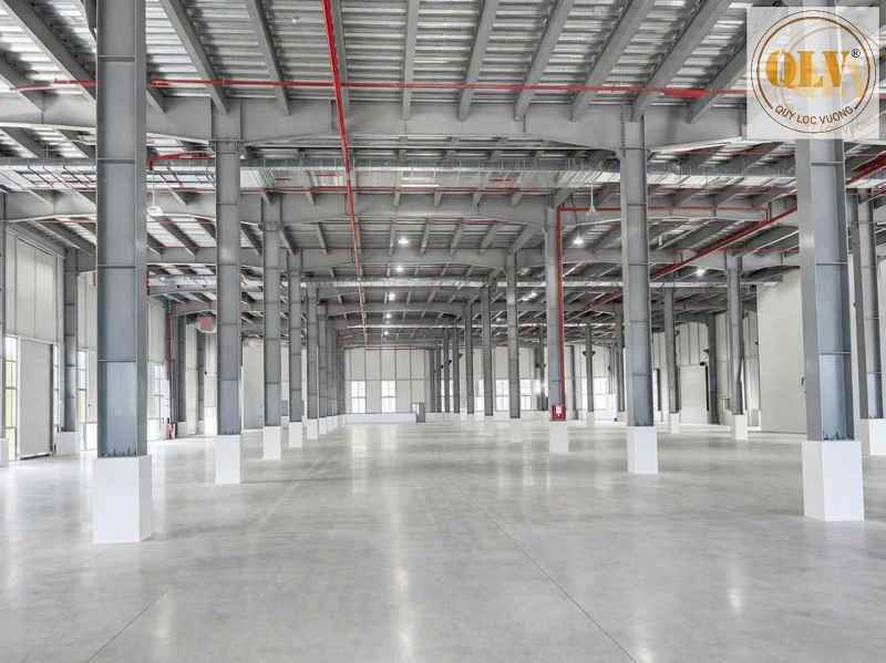 平阳省工厂出租，位于大型工业园区内，配备电梯